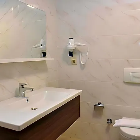 Hotel Sunway Club 3*